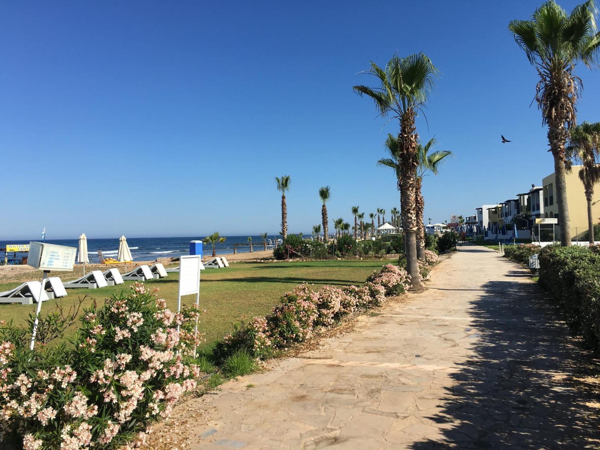 Faros Court Prestige Apartment Pafos Zewnętrze zdjęcie