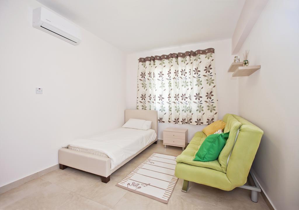 Faros Court Prestige Apartment Pafos Zewnętrze zdjęcie